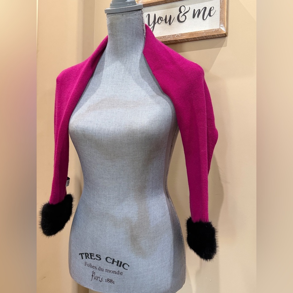 Christian Dior Fuschia Knit Shrug/Stole with Fur Cuffs - Picture 2 of 10